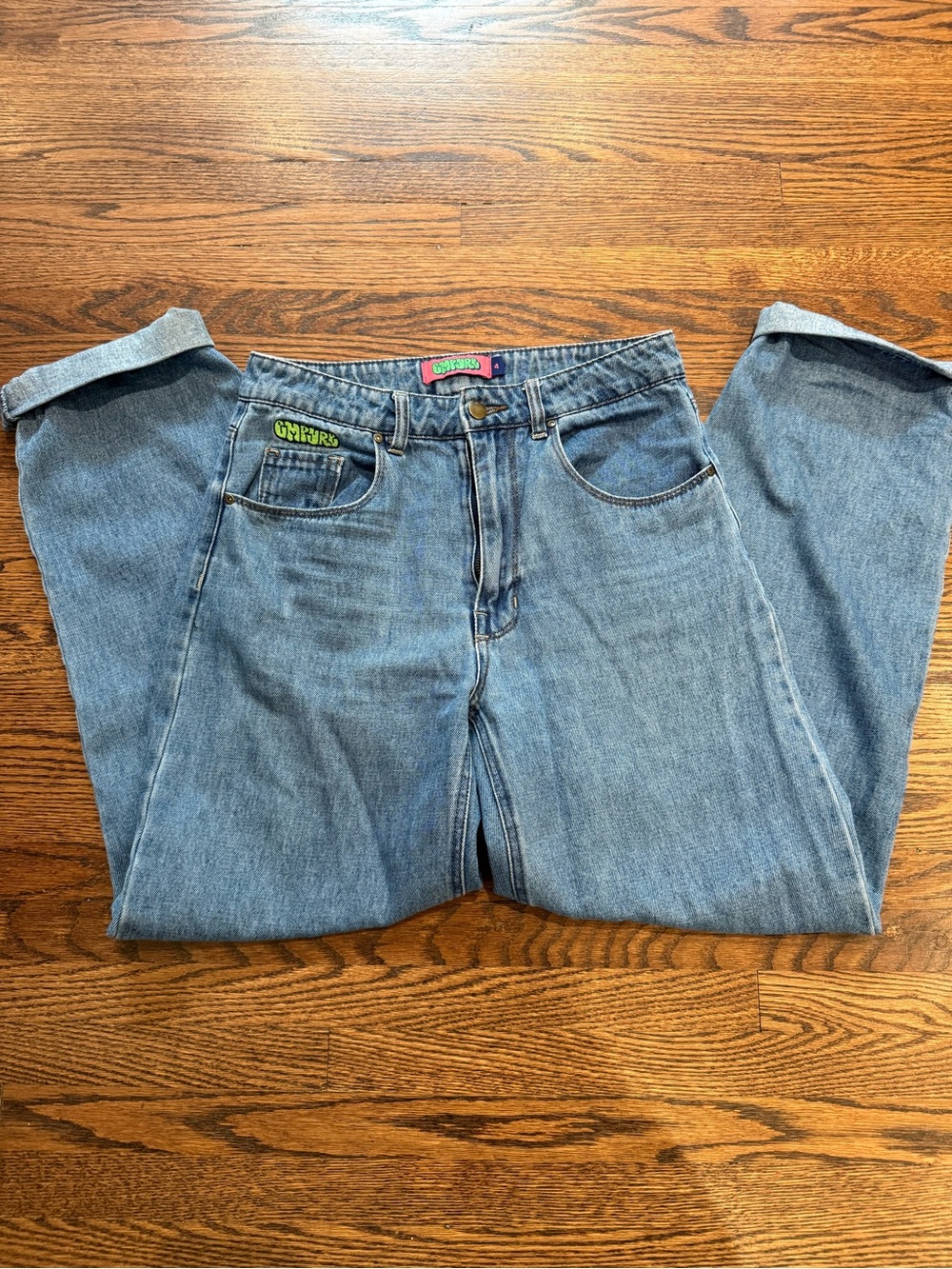 CLASSIC STRAIGHT LEG JEANS